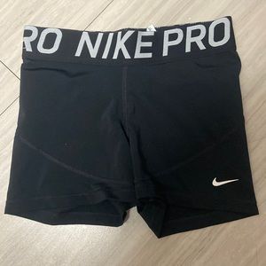 women’s nike pro shorts
